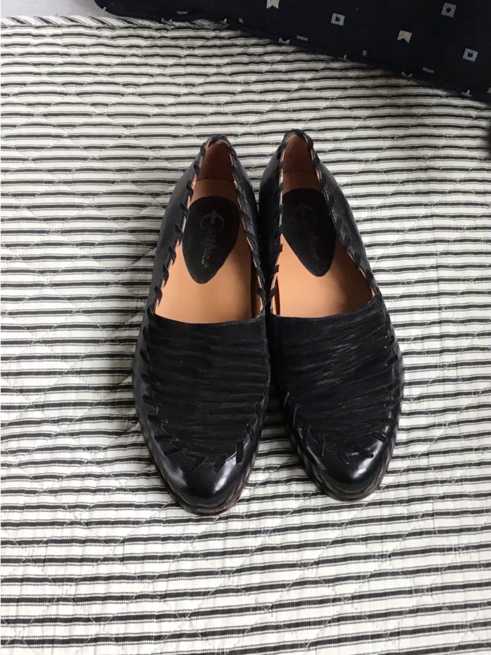 Earthies- New no box, Fontana all leather rouched suede loafer style flat. 8M